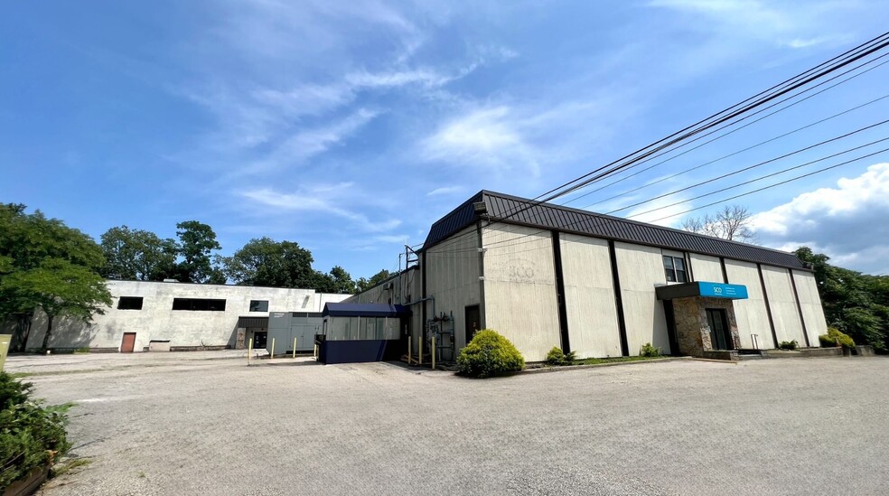 Primary Photo Of 1 Alexander Pl, Glen Cove Warehouse For Lease