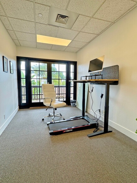 More Photos Of 1525 State St, Santa Barbara Office For Sale