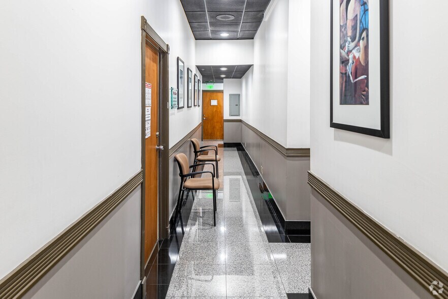 More Photos Of 2151 E Commercial Blvd, Fort Lauderdale Medical For Lease