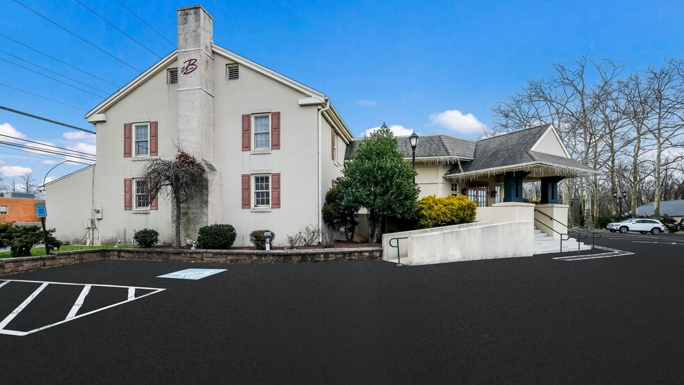 More Photos Of 1373 Easton Rd, Warrington Restaurant For Sale