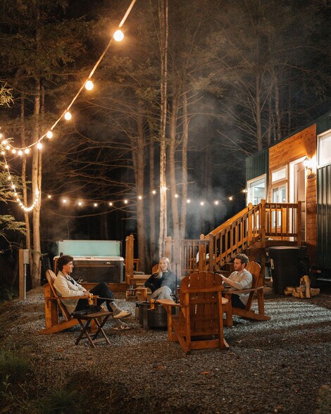 More Photos Of 650 Lost River Rd, North Woodstock Hotel For Sale