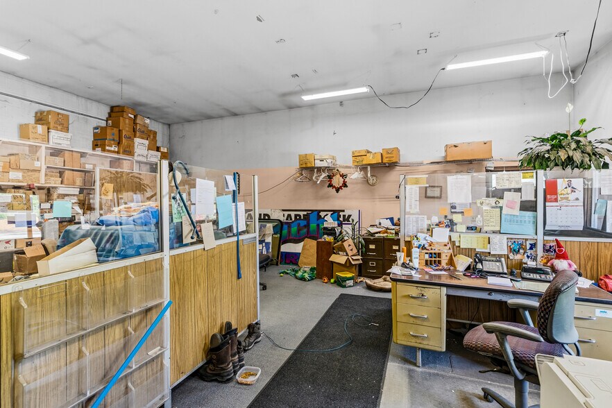 More Photos Of 8303 216th St N, Forest Lake Warehouse For Sale