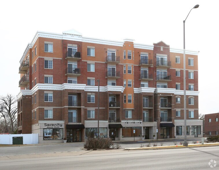 238 E Irving Park Rd, Wood Dale, IL 60191 Retail For Lease