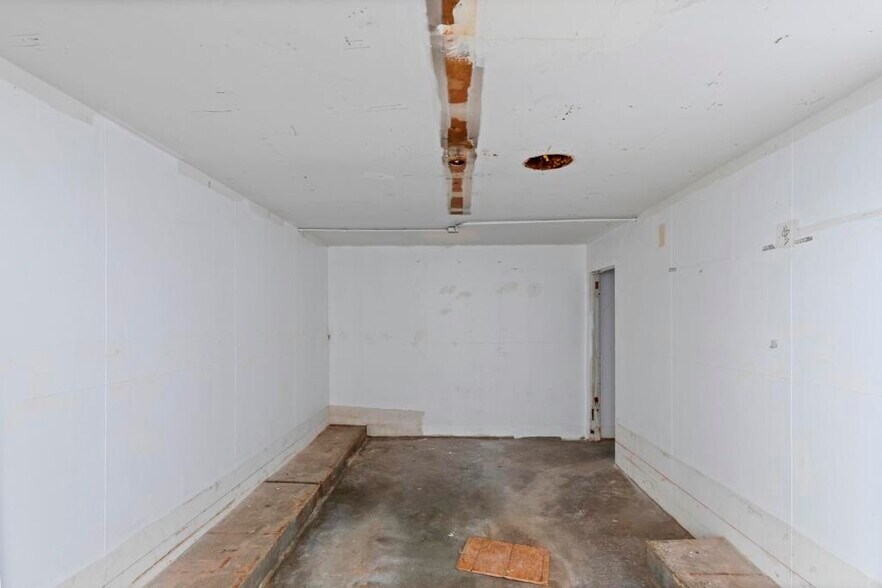 More Photos Of 410-420 E Beach Ave, Inglewood Warehouse For Sale