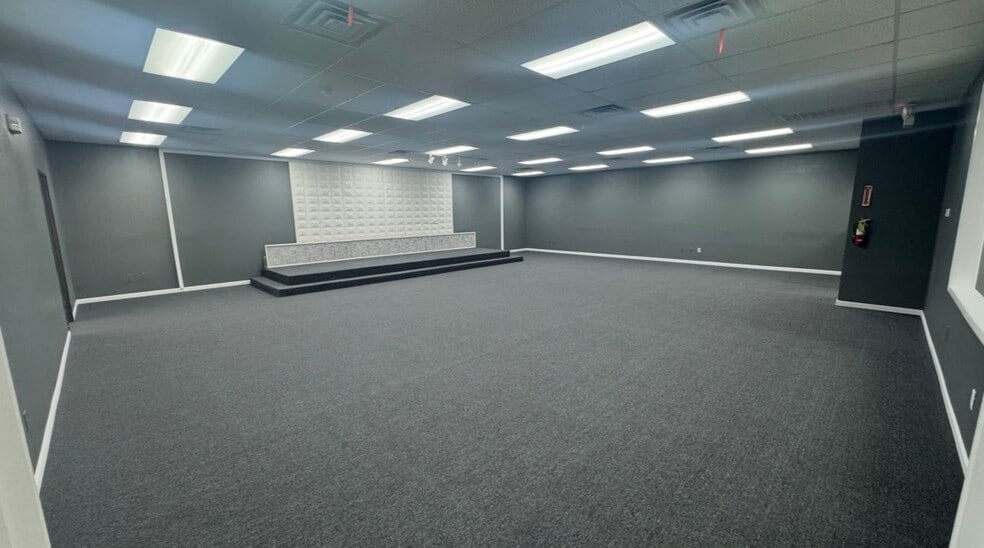 More Photos Of 5820 S Pecos Rd, Las Vegas Office For Lease