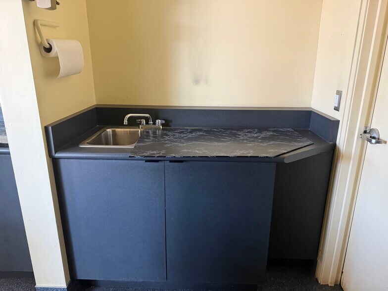 More Photos Of 375 Atlantic Ave, Long Beach Apartments For Lease