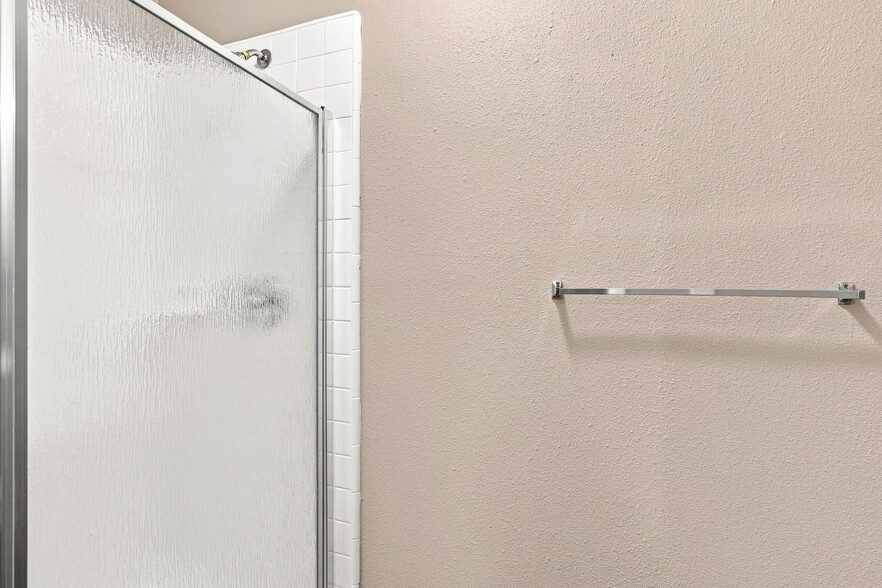 More Photos Of 1262 N Marks Ave, Fresno Apartments For Sale