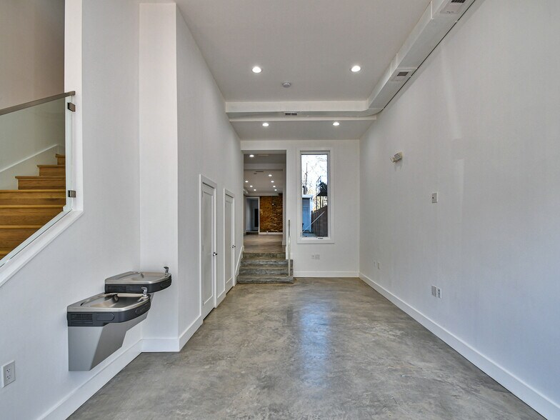 More Photos Of 515 11th St SE, Washington Storefront Retail Office For Lease