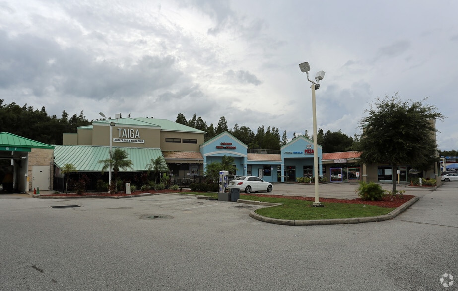 More Photos Of 10305 Causeway Blvd, Tampa Storefront Retail Residential For Lease