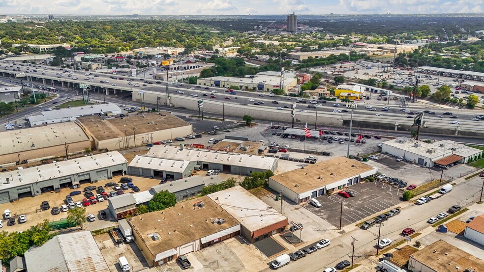 More Photos Of 8402 Speedway Dr, San Antonio Warehouse For Sale
