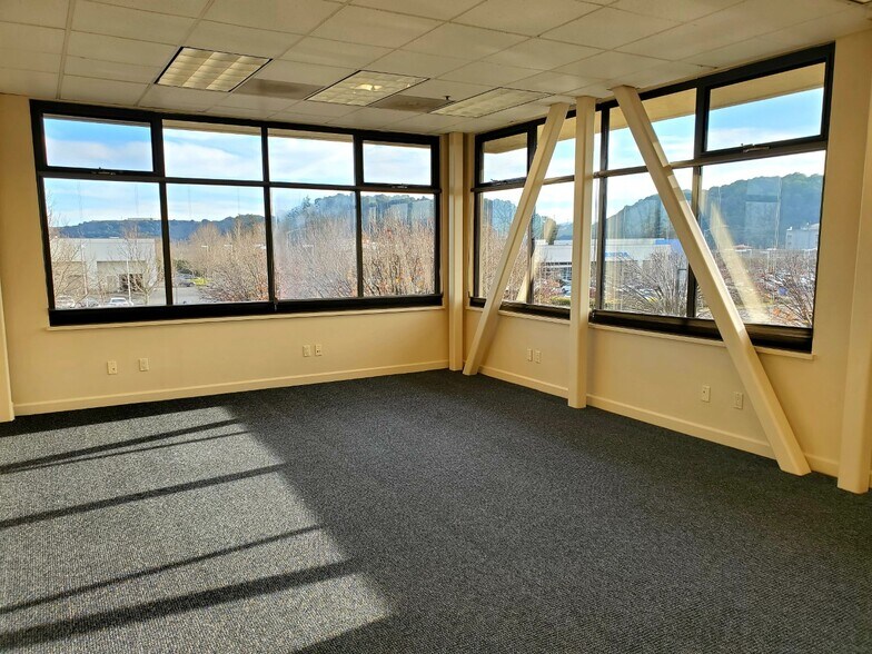 More Photos Of 103 Shoreline Pky, San Rafael Office For Lease