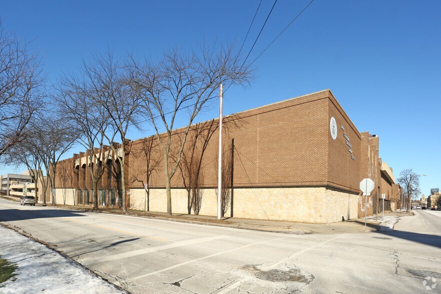 More Photos Of 400 Federal Ave, Saginaw General Retail For Sale