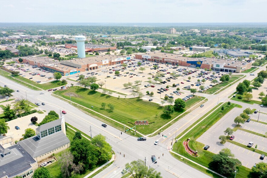 Primary Photo Of 3700-4120 University Ave, West Des Moines Unknown For Lease