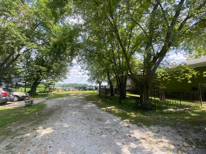 More Photos Of 4540 E State Road 32, Lebanon Warehouse For Sale