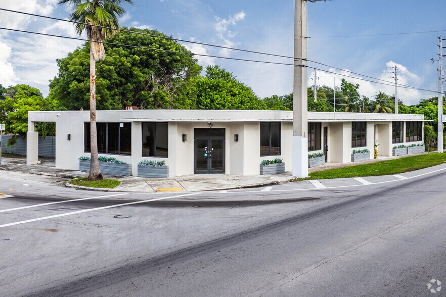 More Photos Of 4200 - 4204 NW 2nd Ave, Miami Restaurant For Sale