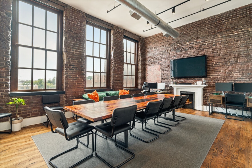 More Photos Of 120 S Gay St, Knoxville Apartments For Lease