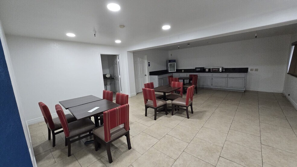 More Photos Of 12249 Folsom Blvd, Rancho Cordova Hotel For Sale