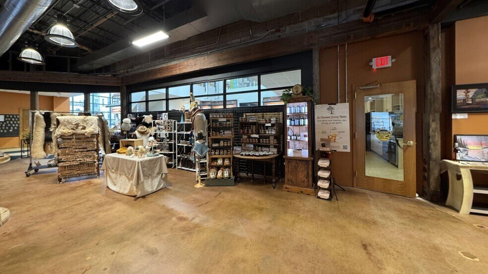 More Photos Of 100 S 1st St, Mount Horeb Office For Lease