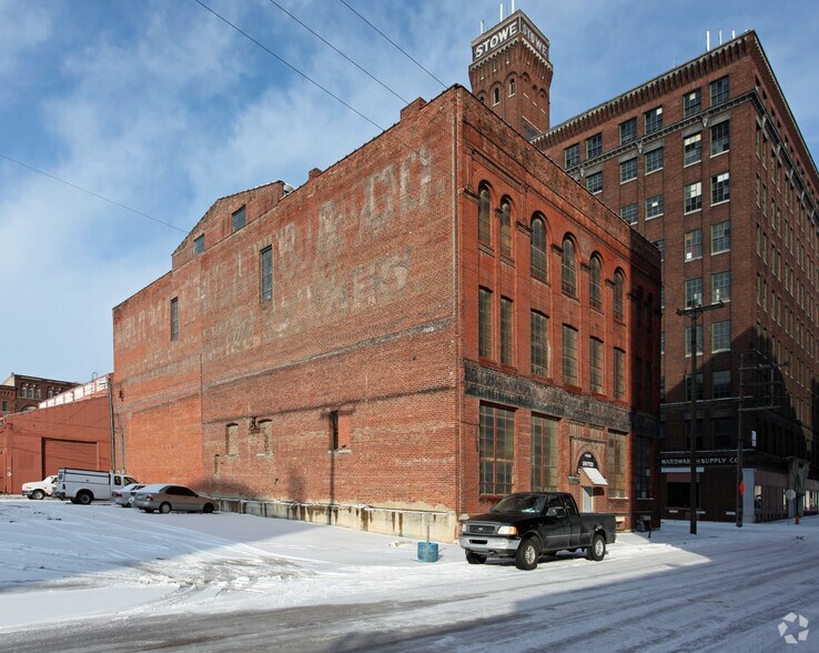 More Photos Of 1400 W 13th St, Kansas City Office For Lease