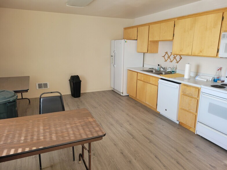 More Photos Of 500 NW Cherry Ln, Madras Industrial For Sale