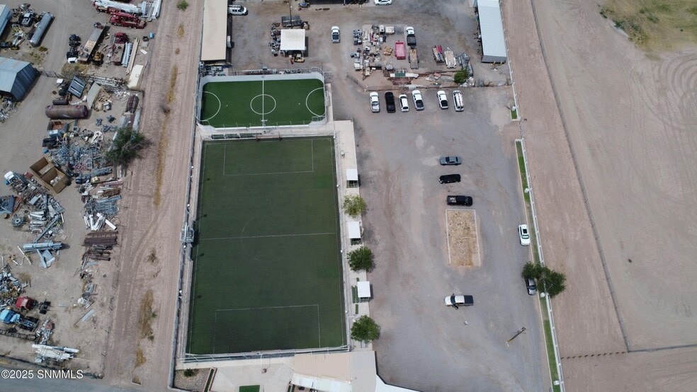 More Photos Of 990 Quesenberry St, Las Cruces Sports And Entertainment For Lease