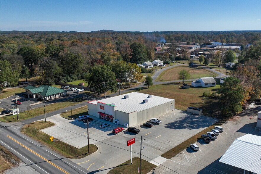 More Photos Of 306 E 13th St, Murfreesboro General Retail For Sale
