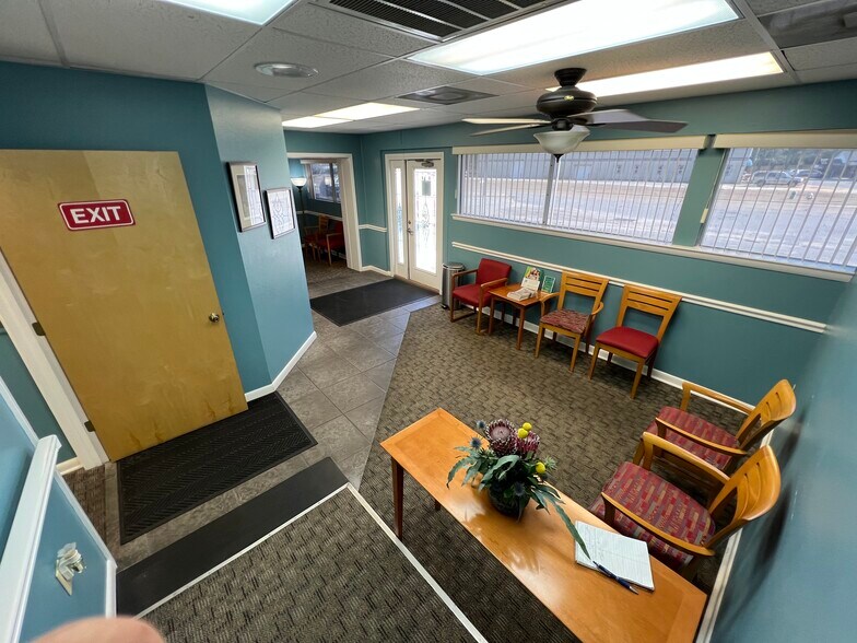 More Photos Of 901 New Warrington Rd, Pensacola Medical For Sale