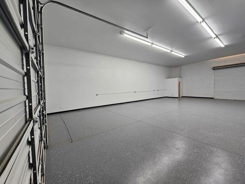 More Photos Of 1642 North Oatman Rd, Bullhead City Industrial For Lease