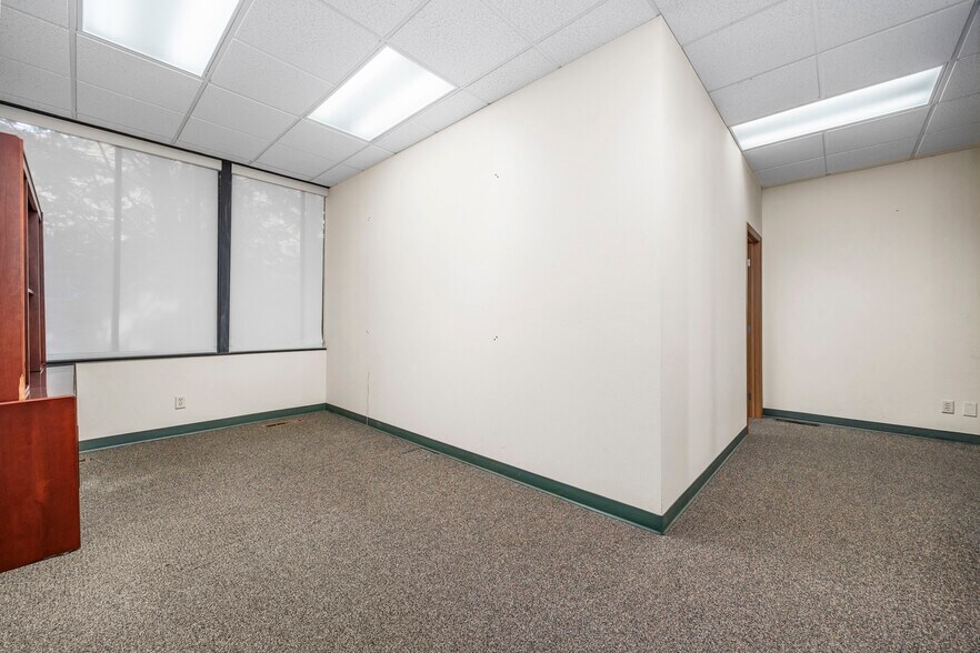 More Photos Of 7511 W Arrowhead Ave, Kennewick Office For Lease