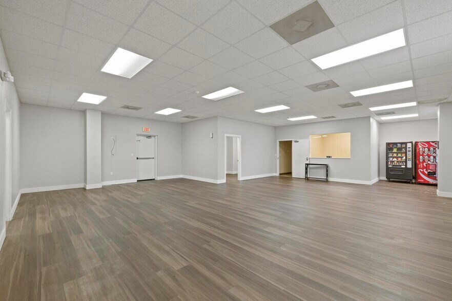 More Photos Of 1851 St Mary Ave, Pensacola Medical For Lease