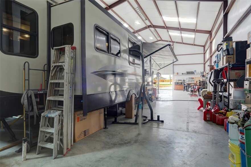 More Photos Of 625 Simpson Rd, Princeton Warehouse For Sale