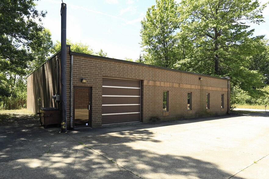 More Photos Of 7027 Spinach Dr, Mentor Warehouse For Sale