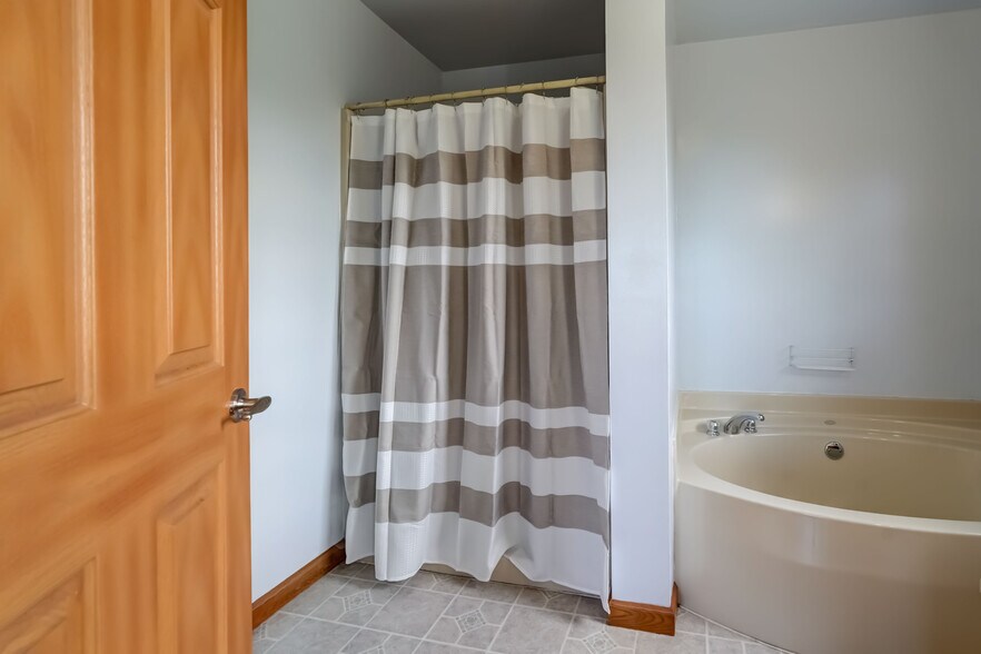 More Photos Of 1262 Fitzpatrick Rd, Auburn Specialty For Sale