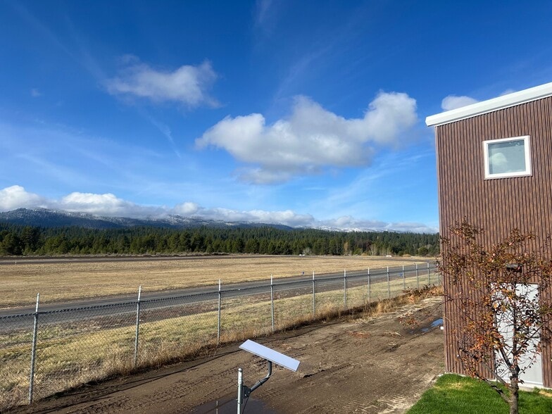 More Photos Of 1435 Main St, Cascade Warehouse For Sale