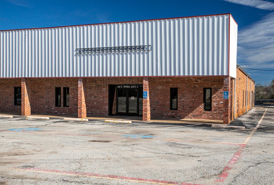 More Photos Of 315-330 E Spring St, Palestine Unknown For Lease