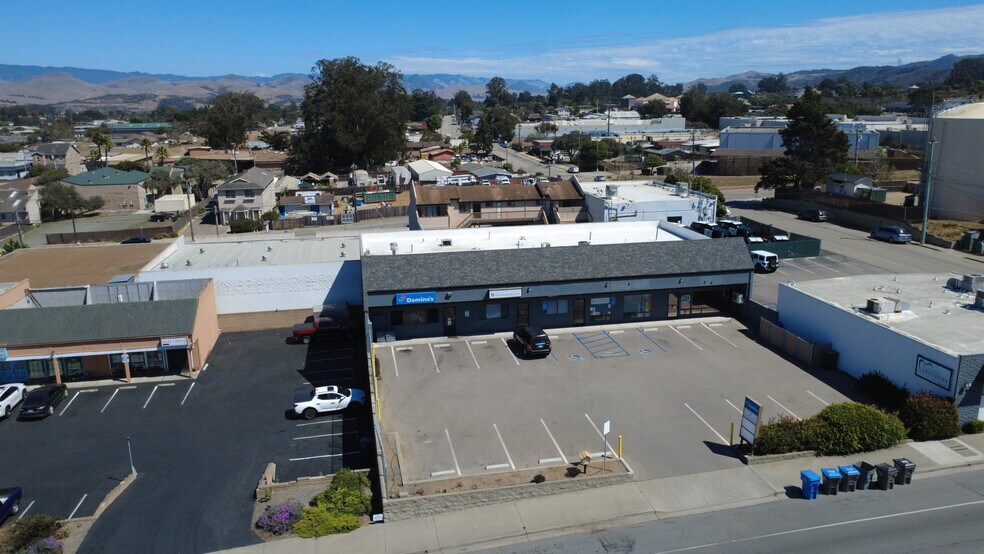 More Photos Of 2084 9th St, Los Osos Storefront For Sale