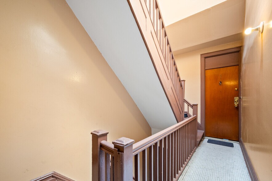More Photos Of 2101 76th St, Brooklyn Flex For Sale