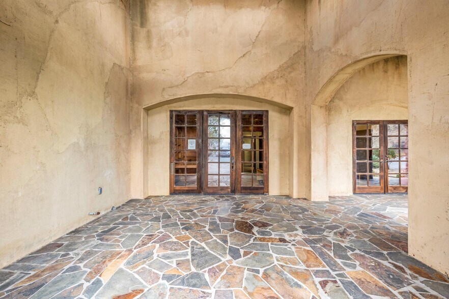 More Photos Of 54465 29 Palms Highway, Yucca Valley Warehouse For Sale