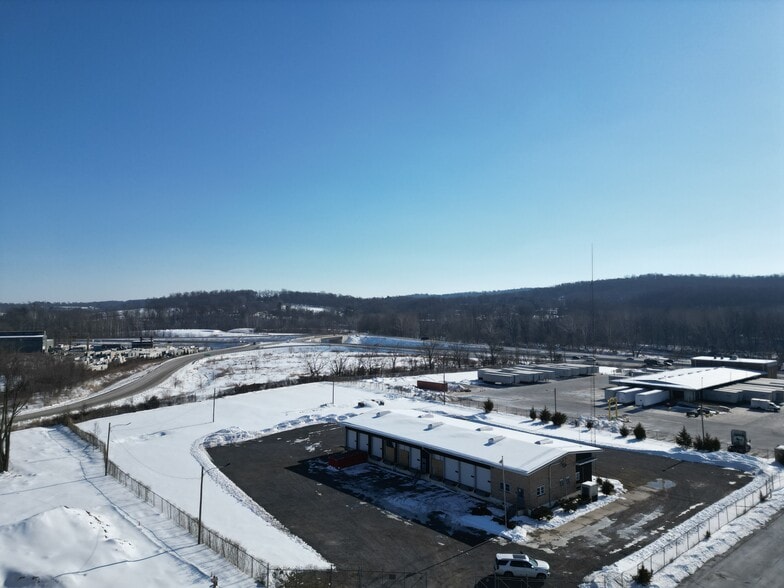 Primary Photo Of 622 Old Reading Pike, Stowe Truck Terminal For Lease
