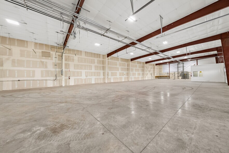 More Photos Of 188 Salmon Way, White City Industrial For Sale
