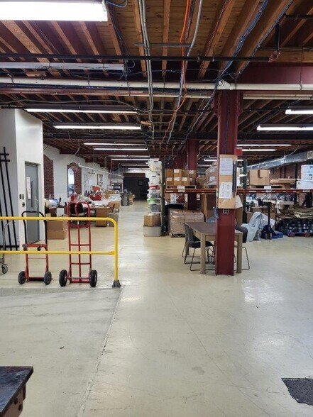 More Photos Of 1601 N Jessup St, Wilmington Manufacturing For Lease