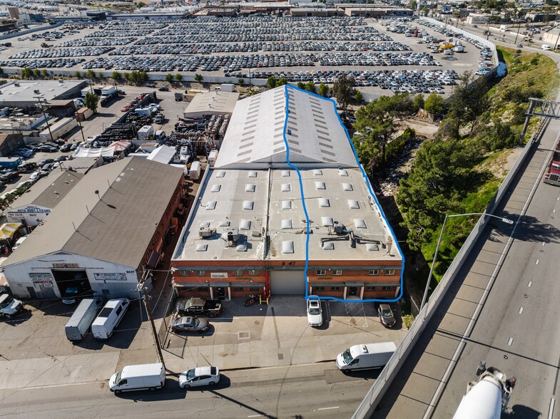 Primary Photo Of 8647 San Fernando Rd, Sun Valley Warehouse For Lease