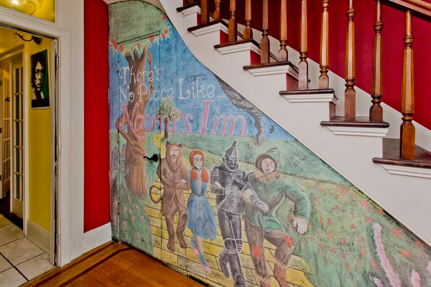 More Photos Of 18 Springfield St, Springfield Hospitality For Sale