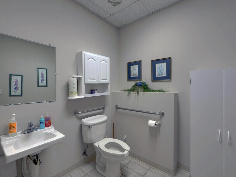 More Photos Of 134 Hurricane Shoals Rd, Lawrenceville Storefront Retail Office For Sale