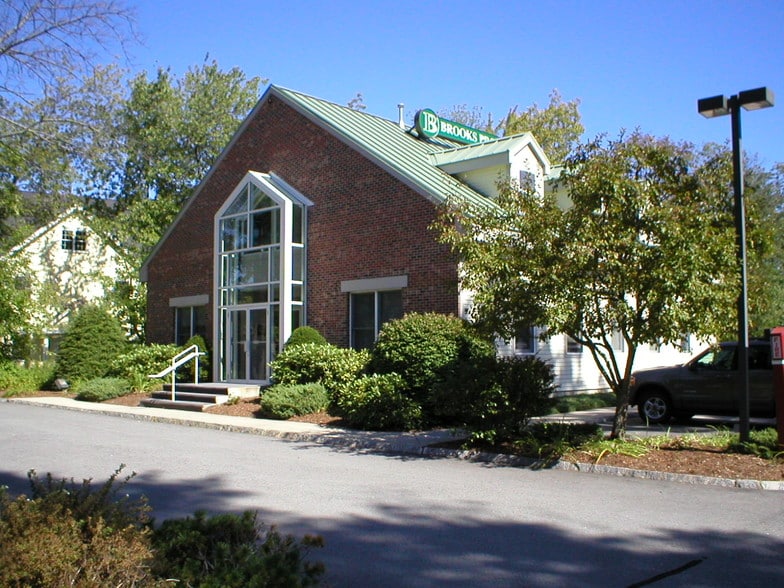 Primary Photo Of 9 Red Roof Ln, Salem Office For Lease