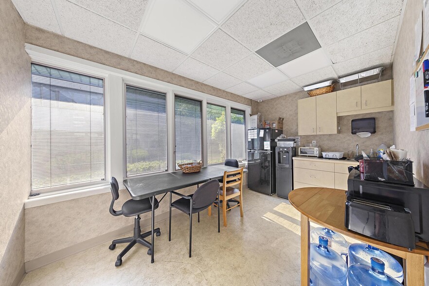 More Photos Of 257 Monmouth Rd, Oakhurst Medical For Sale