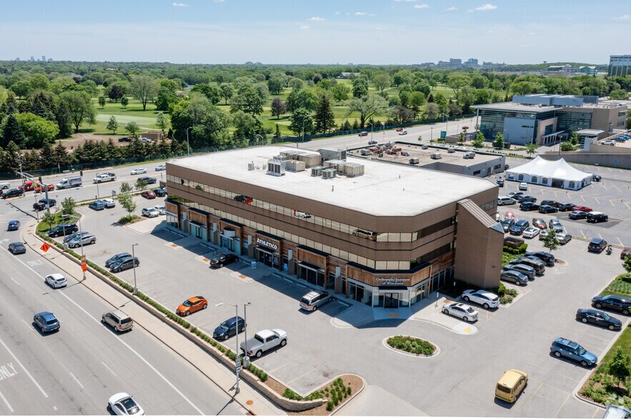 More Photos Of 3077 N Mayfair Rd, Wauwatosa Medical For Lease