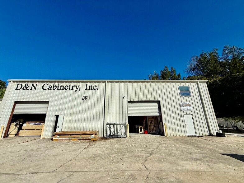 More Photos Of 2914 Kenilworth Blvd, Sebring Industrial For Sale