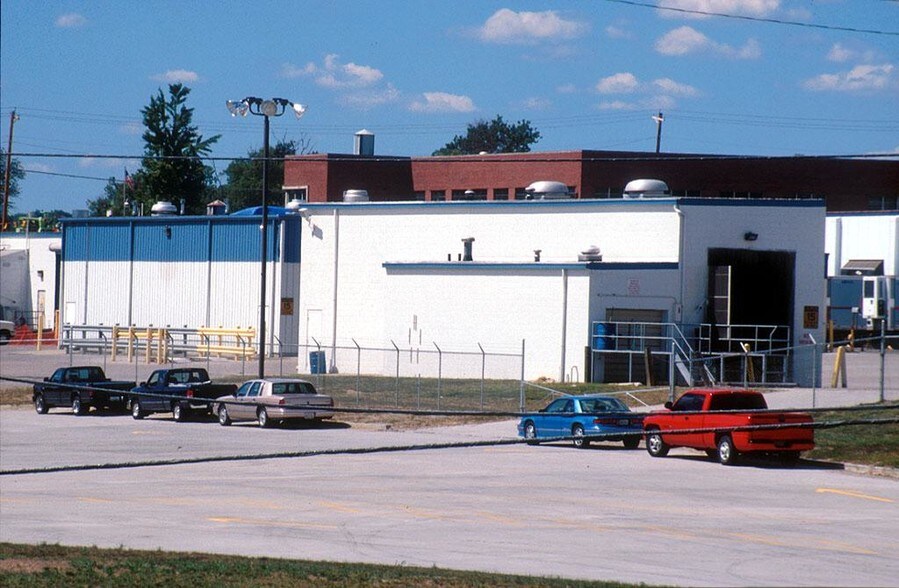 More Photos Of 98 Glendale-Milford Rd, Cincinnati Warehouse For Sale