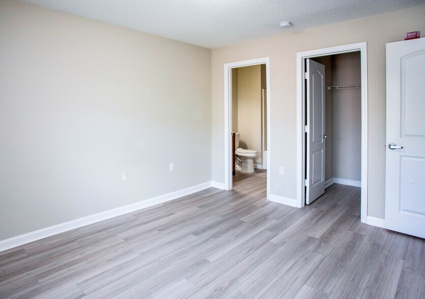 More Photos Of 3000 S Adams St, Tallahassee Apartments For Sale